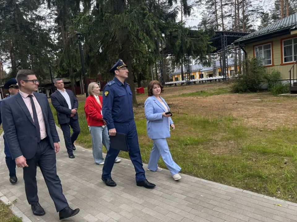 Сегодня, 1 июня, в День защиты детей, прокурор Тверской области Денис Назаренко посетил МОУ ДО детский оздоровительно-образовательный лагерь "Спутник" Сегодня, 1 июня, в День защиты детей, прокурор Тверской области Денис Назаренко посетил МОУ ДО детский оздоровительно-образовательный лагерь "Спутник"