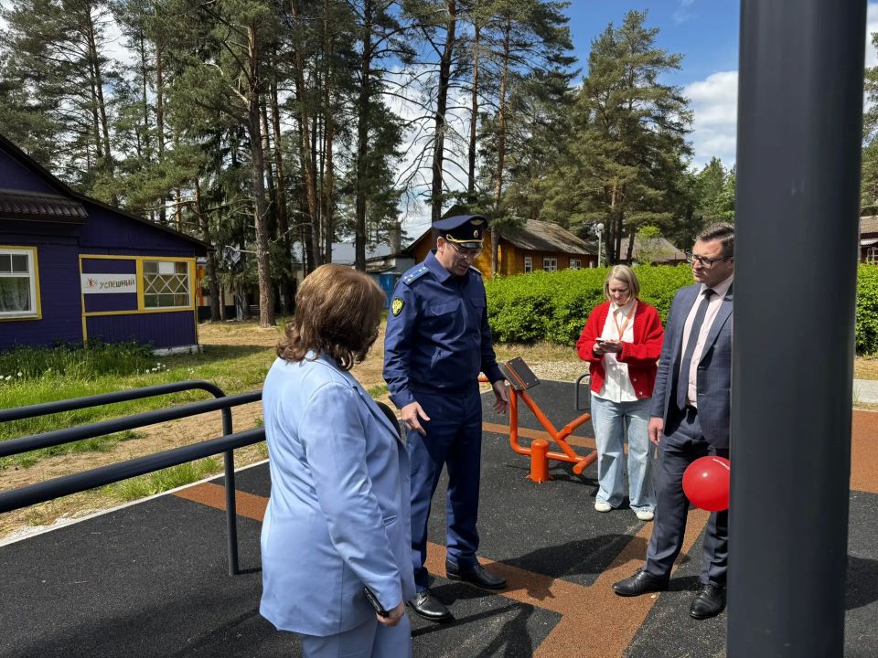 Сегодня, 1 июня, в День защиты детей, прокурор Тверской области Денис Назаренко посетил МОУ ДО детский оздоровительно-образовательный лагерь "Спутник" Сегодня, 1 июня, в День защиты детей, прокурор Тверской области Денис Назаренко посетил МОУ ДО детский оздоровительно-образовательный лагерь "Спутник"