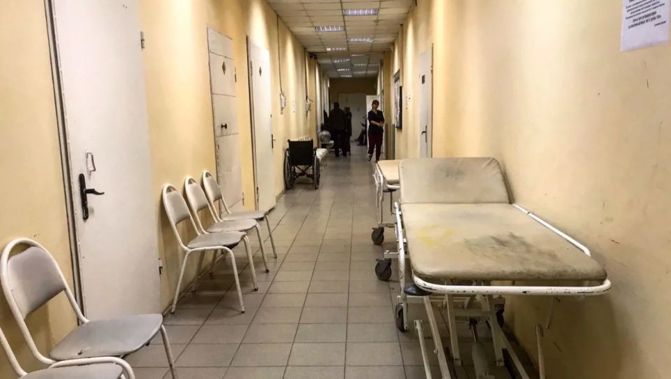 Врач рассказал, что делать при инсульте одному дома
