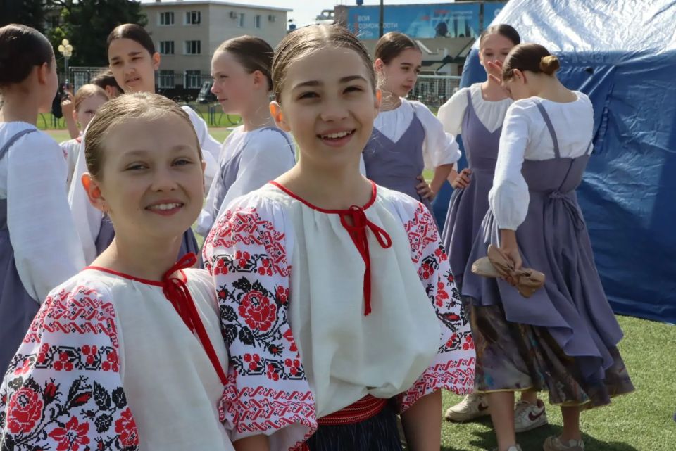 В День защиты детей полицейские организовали детский праздник В День защиты детей полицейские организовали детский праздник