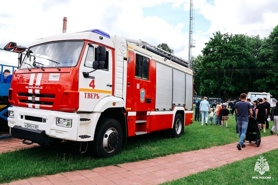 Праздник мужества и детства: силовые ведомства Тверской области подарили детям яркий День защиты детей Праздник мужества и детства: силовые ведомства Тверской области подарили детям яркий День защиты детей
