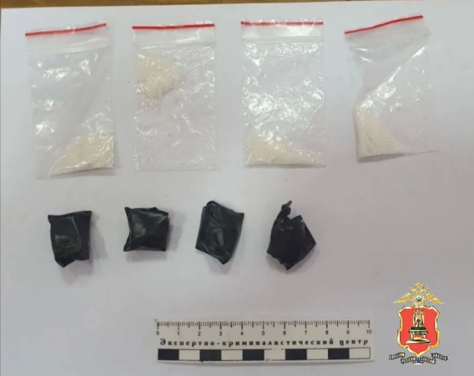 ДВУХ НАРКОПОДЕЛЬНИКОВ ЗАДЕРЖАЛИ ОПЕРАТИВНИКИ НАРКОКОНТРОЛЯ В ВЫШНЕМ ВОЛОЧКЕ ДВУХ НАРКОПОДЕЛЬНИКОВ ЗАДЕРЖАЛИ ОПЕРАТИВНИКИ НАРКОКОНТРОЛЯ В ВЫШНЕМ ВОЛОЧКЕ