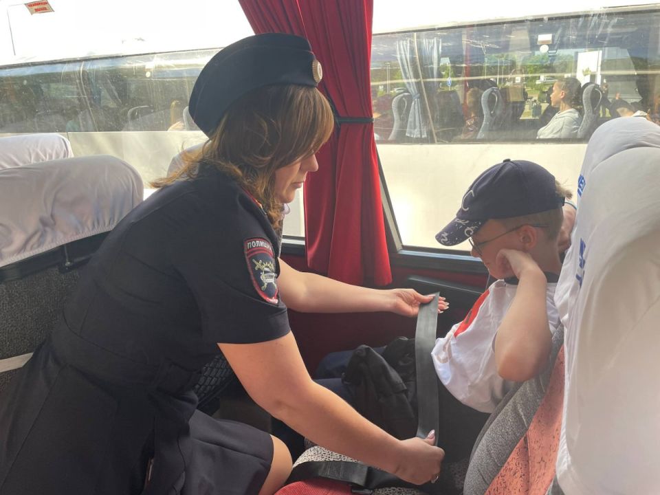 1 и 2 июня тверские автобусы со школьниками отправились в загородные лагеря 1 и 2 июня тверские автобусы со школьниками отправились в загородные лагеря