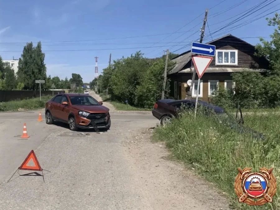 Три человека, включая ребенка, пострадали при ДТП в Вышнем Волочке Три человека, включая ребенка, пострадали при ДТП в Вышнем Волочке