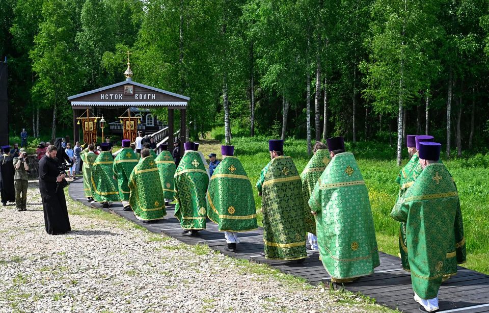 В Осташковском округе начался XXVII Волжский Крестный ход В Осташковском округе начался XXVII Волжский Крестный ход