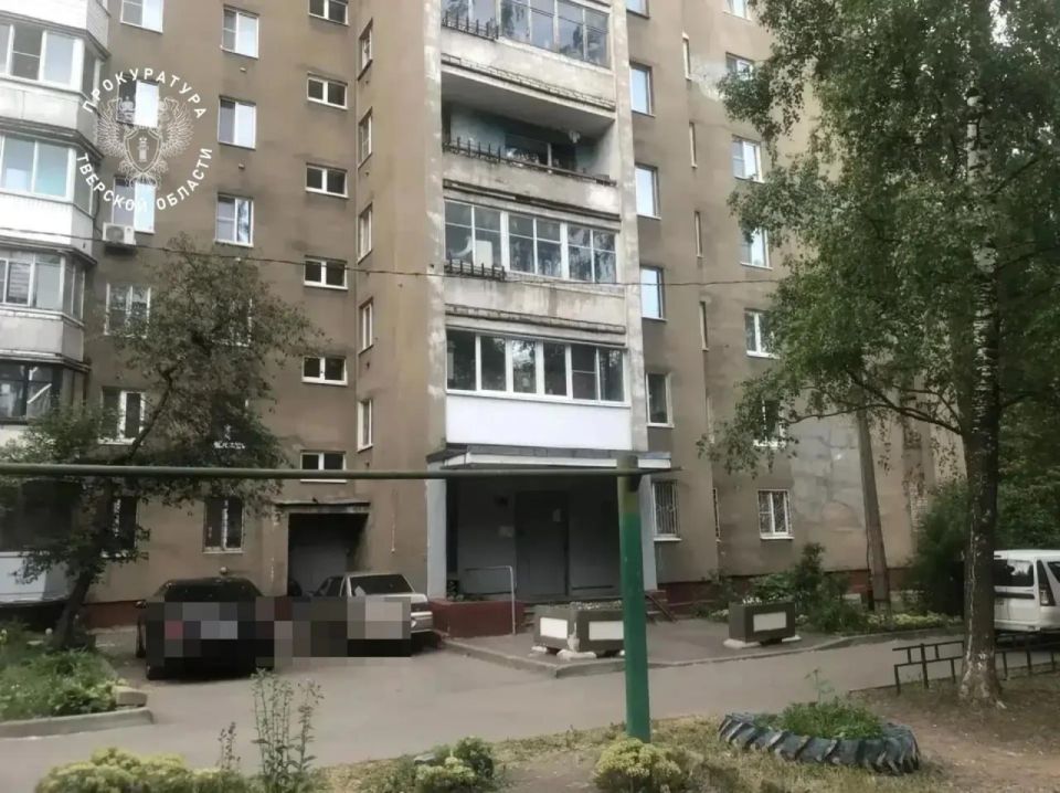 Тверские священники провели службу в камере смертников старой тюрьмы Тверские священники провели службу в камере смертников старой тюрьмы