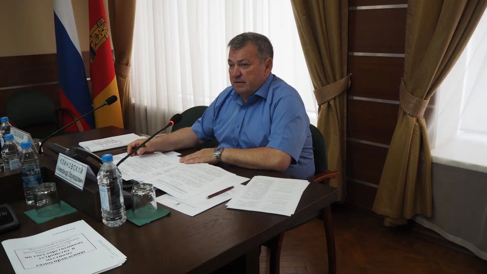 На заседании комитета по госустройству и местному самоуправлению, которое состоялось 10 июня под председательством Александра Клиновского, рассмотрено семь вопросов На заседании комитета по госустройству и местному самоуправлению, которое состоялось 10 июня под председательством Александра Клиновского, рассмотрено семь вопросов