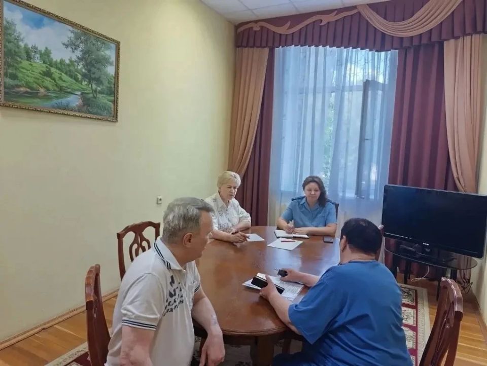 Бологовским межрайонным прокурором Оксаной Михайловой совместно с главой администрации ЗАТО «Озерный» Натальей Яковлевой проведен личный прием граждан