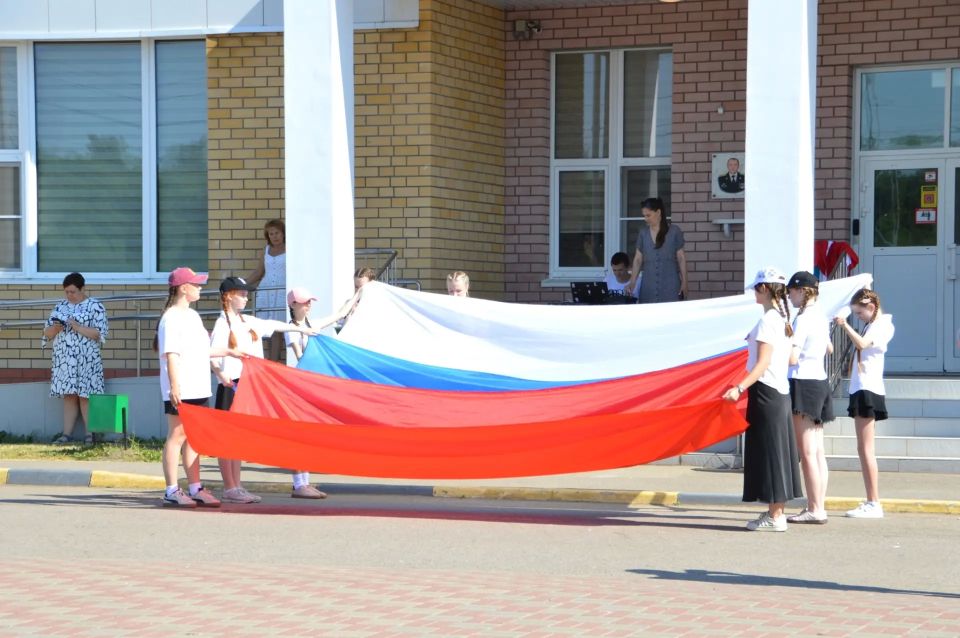 В тверских летних лагерях проходят мероприятия, посвященные Дню России В тверских летних лагерях проходят мероприятия, посвященные Дню России