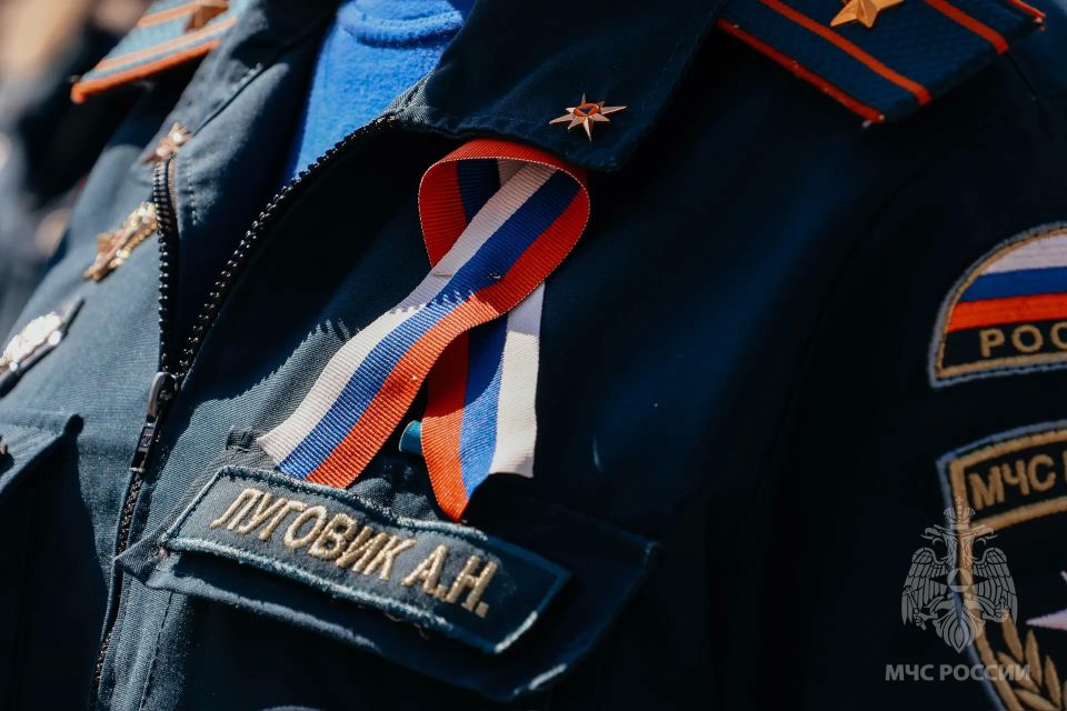В Главном управлении МЧС России по Тверской области прошло торжественное построение в честь Дня России В Главном управлении МЧС России по Тверской области прошло торжественное построение в честь Дня России