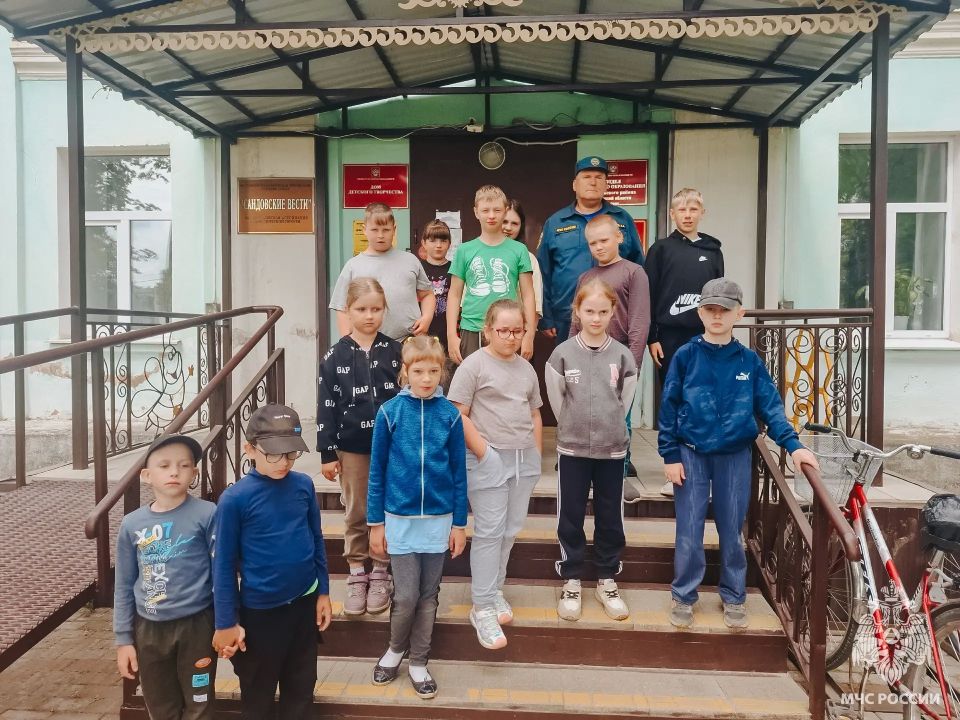 На территории Верхневолжья продолжаются дни безопасности в оздоровительных лагерях, направленные на предупреждение и профилактику детской гибели и травматизма На территории Верхневолжья продолжаются дни безопасности в оздоровительных лагерях, направленные на предупреждение и профилактику детской гибели и травматизма