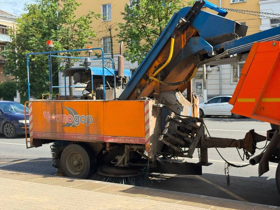 В городе продолжаются работы по содержанию УДС, парков и скверов В городе продолжаются работы по содержанию УДС, парков и скверов