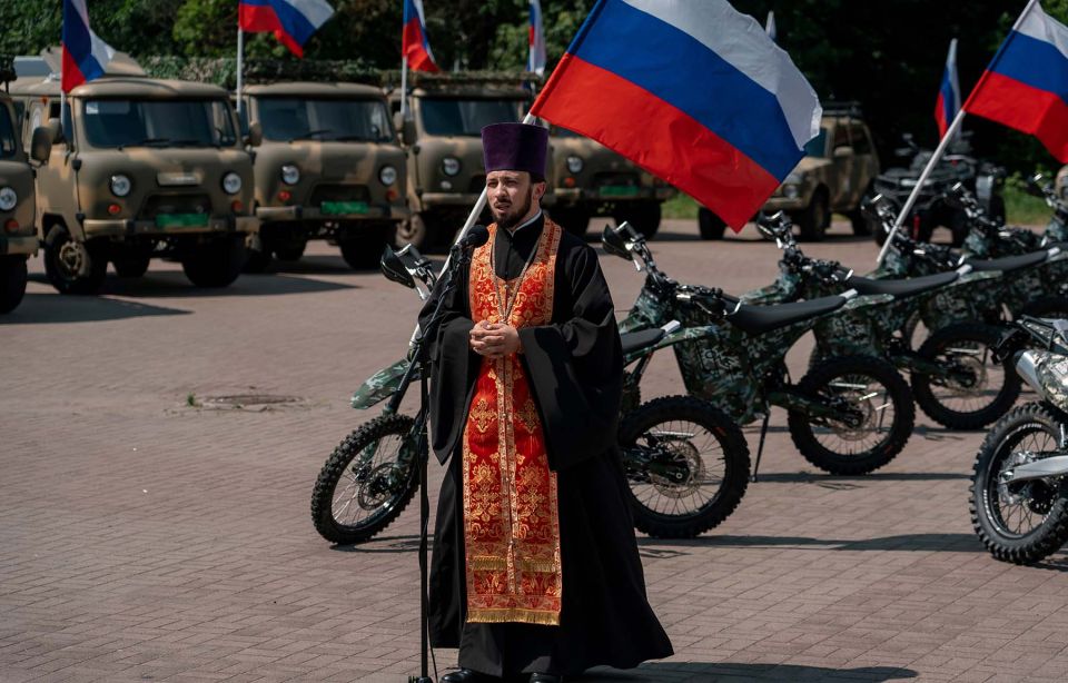 В Тверской области передали более 50 единиц техники и оборудования военнослужащим В Тверской области передали более 50 единиц техники и оборудования военнослужащим