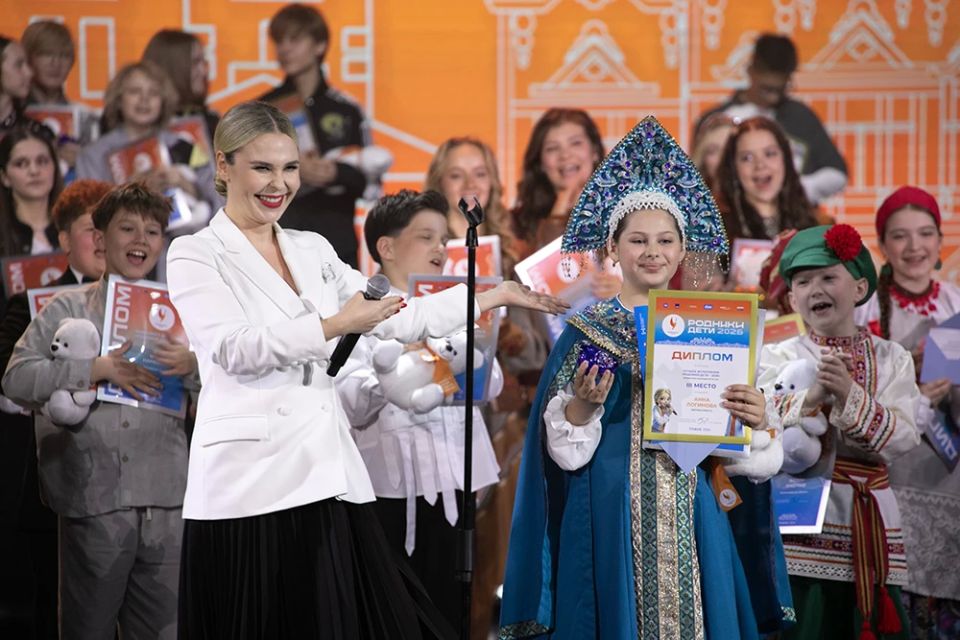 Улетела на крыльях ветра: десятилетняя Аня из Твери покорила всероссийский конкурс Улетела на крыльях ветра: десятилетняя Аня из Твери покорила всероссийский конкурс