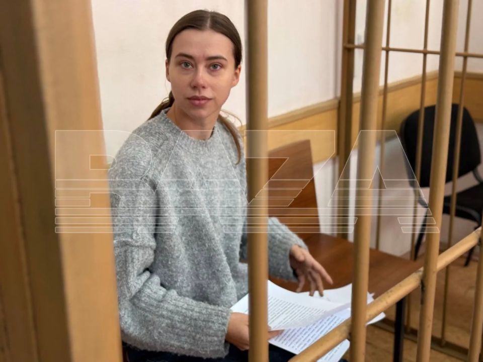 Блогеру Александре Митрошиной запросили три года колонии и штраф 900 тысяч рублей