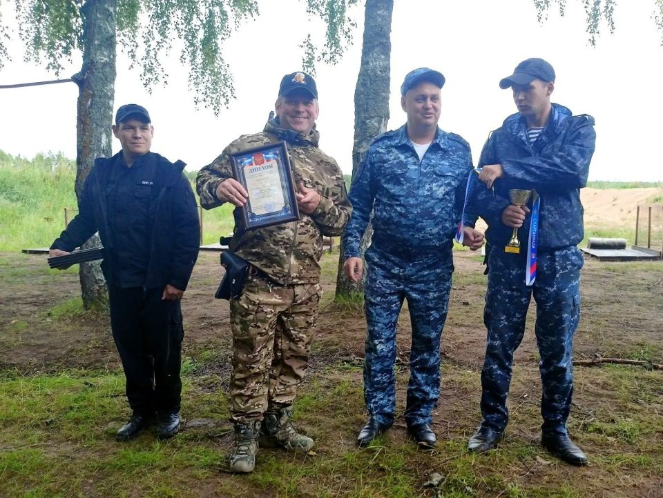 В ТВЕРИ РУКОВОДИТЕЛИ ПОДРАЗДЕЛЕНИЙ УМВД СОРЕВНОВАЛИСЬ В СТРЕЛЬБЕ В ТВЕРИ РУКОВОДИТЕЛИ ПОДРАЗДЕЛЕНИЙ УМВД СОРЕВНОВАЛИСЬ В СТРЕЛЬБЕ