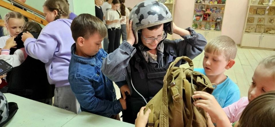 Сотрудники Западнодвинской Госавтоинспекции организовали профилактическое мероприятие для детей Сотрудники Западнодвинской Госавтоинспекции организовали профилактическое мероприятие для детей