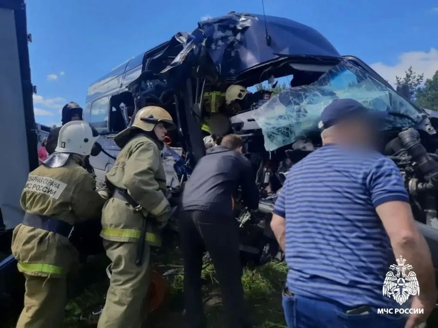 В Торжокском округе произошло серьезное ДТП, есть пострадавшая В Торжокском округе произошло серьезное ДТП, есть пострадавшая
