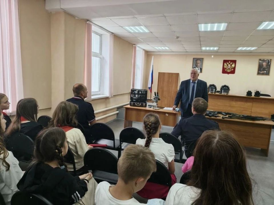 В ТВЕРСКОЙ ОБЛАСТИ ПОЛИЦЕЙСКИЕ И ОБЩЕСТВЕННИКИ ОРГАНИЗОВАЛИ МЕРОПРИЯТИЯ ДЛЯ ДЕТЕЙ В РАМКАХ АКЦИИ «КАНИКУЛЫ С ОБЩЕСТВЕННЫМ СОВЕТОМ» В ТВЕРСКОЙ ОБЛАСТИ ПОЛИЦЕЙСКИЕ И ОБЩЕСТВЕННИКИ ОРГАНИЗОВАЛИ МЕРОПРИЯТИЯ ДЛЯ ДЕТЕЙ В РАМКАХ АКЦИИ «КАНИКУЛЫ С ОБЩЕСТВЕННЫМ СОВЕТОМ»