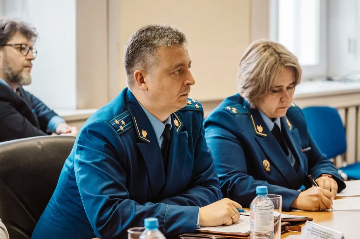Прокурор Тверской области Денис Назаренко провёл встречу с предпринимателями региона Прокурор Тверской области Денис Назаренко провёл встречу с предпринимателями региона