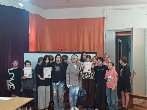 ВСПОМИНАЯ ПРОШЛОЕ, ЧТОБЫ ЦЕНИТЬ НАСТОЯЩЕЕ ВСПОМИНАЯ ПРОШЛОЕ, ЧТОБЫ ЦЕНИТЬ НАСТОЯЩЕЕ