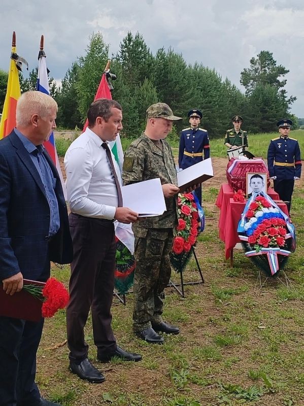 В Тверской области похоронили двух бойцов, погибших на СВО В Тверской области похоронили двух бойцов, погибших на СВО
