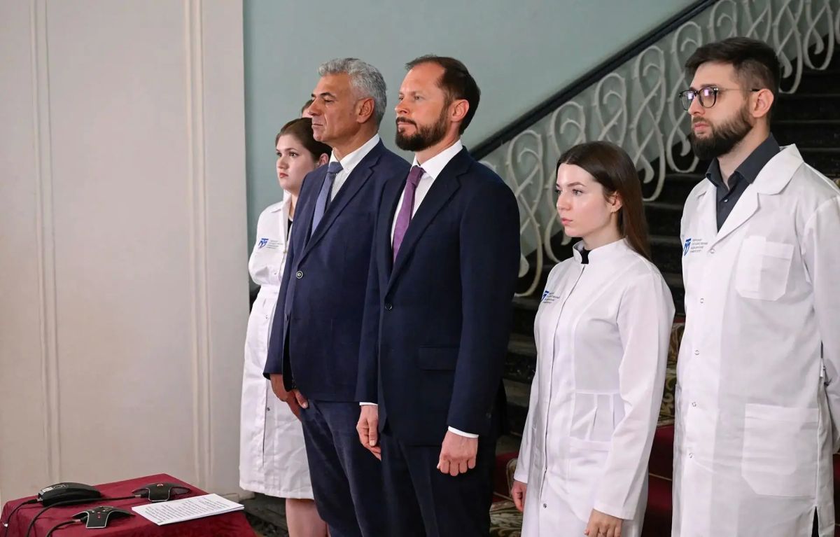 В Тверском медуниверситете прошла прямая линия с Президентом РФ: кадры и наставничество В Тверском медуниверситете прошла прямая линия с Президентом РФ: кадры и наставничество