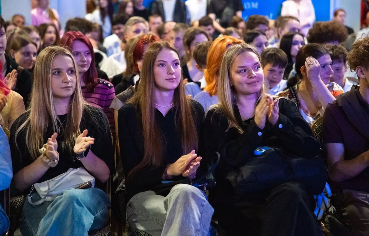 Более 3200 вакансий представили жителям Тверской области ведущие работодатели региона Более 3200 вакансий представили жителям Тверской области ведущие работодатели региона