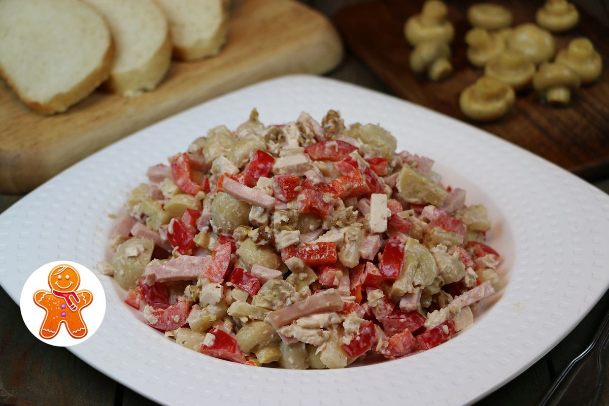 Салат «Вкусный»: яркое сочетание для вашего стола