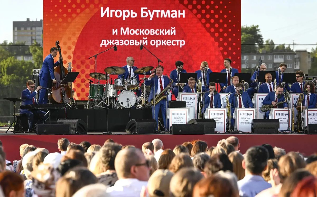 Виталий Королев: Сегодня в Твери на берегу красавицы-Волги выступил Московский джазовый оркестр Игоря Бутмана Виталий Королев: Сегодня в Твери на берегу красавицы-Волги выступил Московский джазовый оркестр Игоря Бутмана