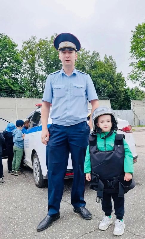В Лихославльском муниципальном округе для детей провели экскурсию в отделение Госавтоинспекции В Лихославльском муниципальном округе для детей провели экскурсию в отделение Госавтоинспекции