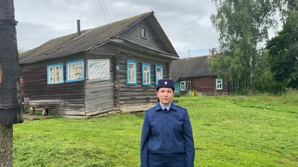 Прокуратурой Лихославльского района по обращению местных жителей проведена проверка качества оказания коммунальной услуги по электроснабжению и состояния электросетевого хозяйства