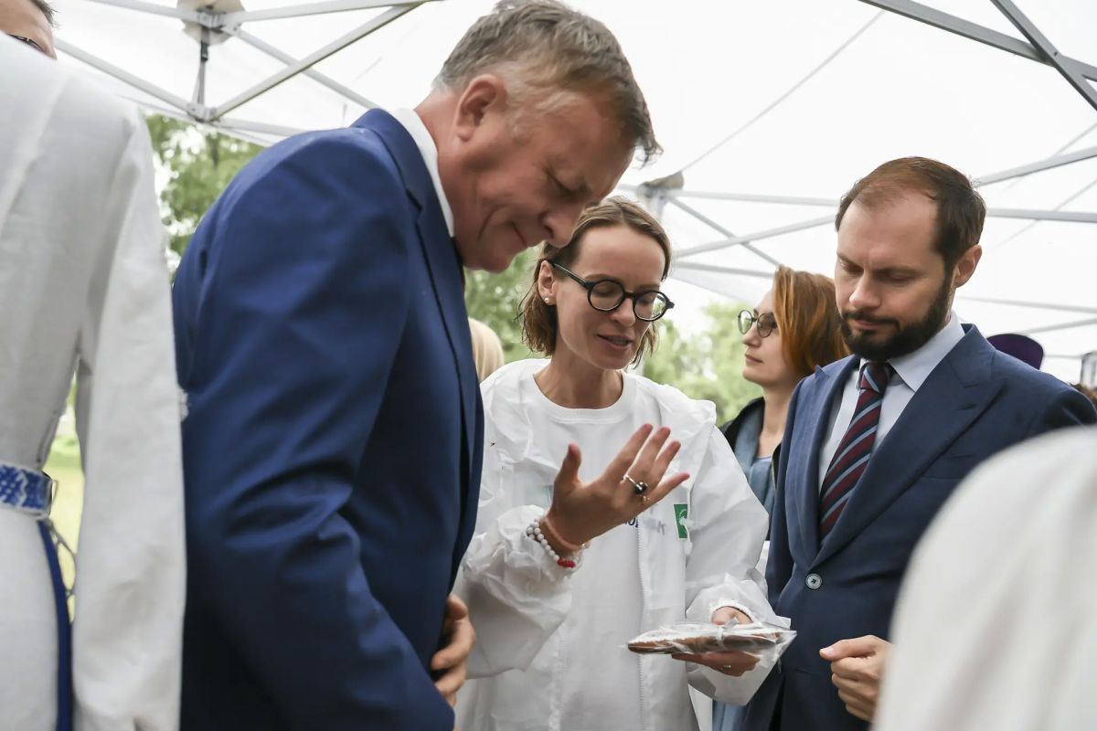 Виталий Королев: В селе Градницы Бежецкого округа к сетевому газу подключён Музейно-литературный центр «Дом поэтов» – единственный в России музей, посвящённый семье Гумилёвых Виталий Королев: В селе Градницы Бежецкого округа к сетевому газу подключён Музейно-литературный центр «Дом поэтов» – единственный в России музей, посвящённый семье Гумилёвых