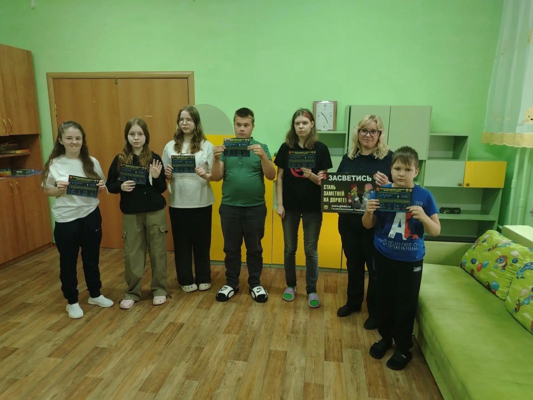 В городе Бологое прошла акция «Засветись! Стань заметнее!» В городе Бологое прошла акция «Засветись! Стань заметнее!»
