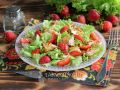 Летние салаты: свежие рецепты с курицей и фруктами