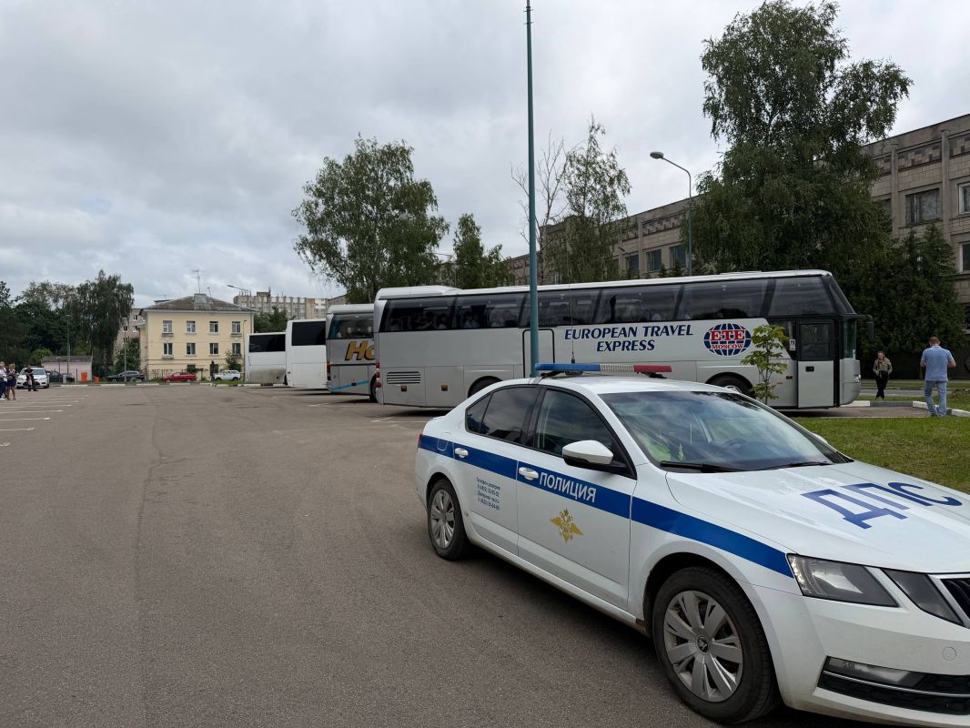 15 июля тверские автобусы со школьниками отправились в загородные лагеря 15 июля тверские автобусы со школьниками отправились в загородные лагеря