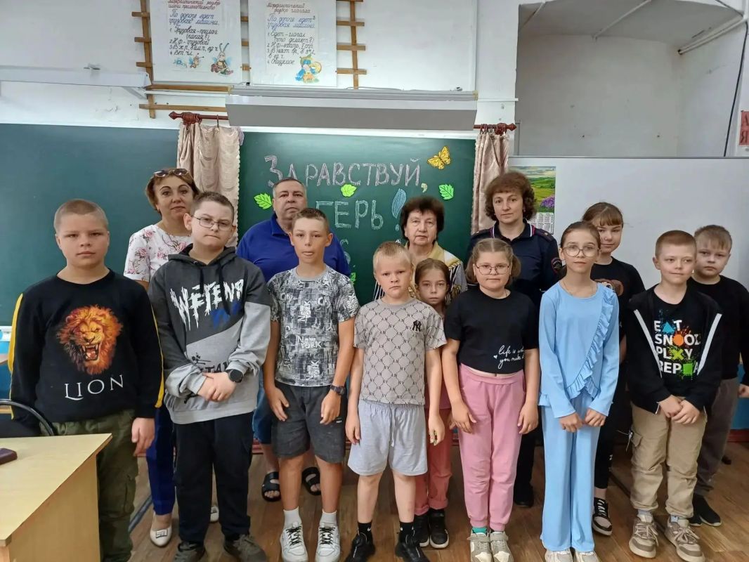 В ТВЕРСКОЙ ОБЛАСТИ ПРОДОЛЖАЕТСЯ ВСЕРОССИЙСКАЯ АКЦИЯ «КАНИКУЛЫ С ОБЩЕСТВЕННЫМ СОВЕТОМ» В ТВЕРСКОЙ ОБЛАСТИ ПРОДОЛЖАЕТСЯ ВСЕРОССИЙСКАЯ АКЦИЯ «КАНИКУЛЫ С ОБЩЕСТВЕННЫМ СОВЕТОМ»
