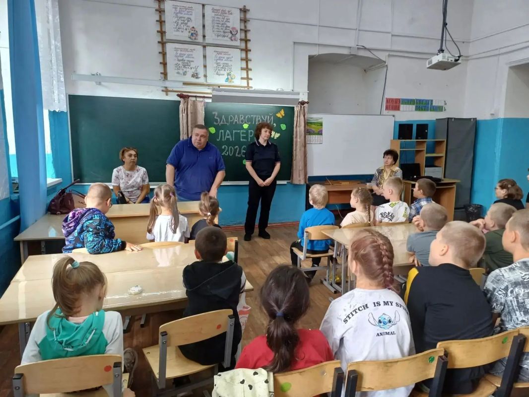 В ТВЕРСКОЙ ОБЛАСТИ ПРОДОЛЖАЕТСЯ ВСЕРОССИЙСКАЯ АКЦИЯ «КАНИКУЛЫ С ОБЩЕСТВЕННЫМ СОВЕТОМ» В ТВЕРСКОЙ ОБЛАСТИ ПРОДОЛЖАЕТСЯ ВСЕРОССИЙСКАЯ АКЦИЯ «КАНИКУЛЫ С ОБЩЕСТВЕННЫМ СОВЕТОМ»