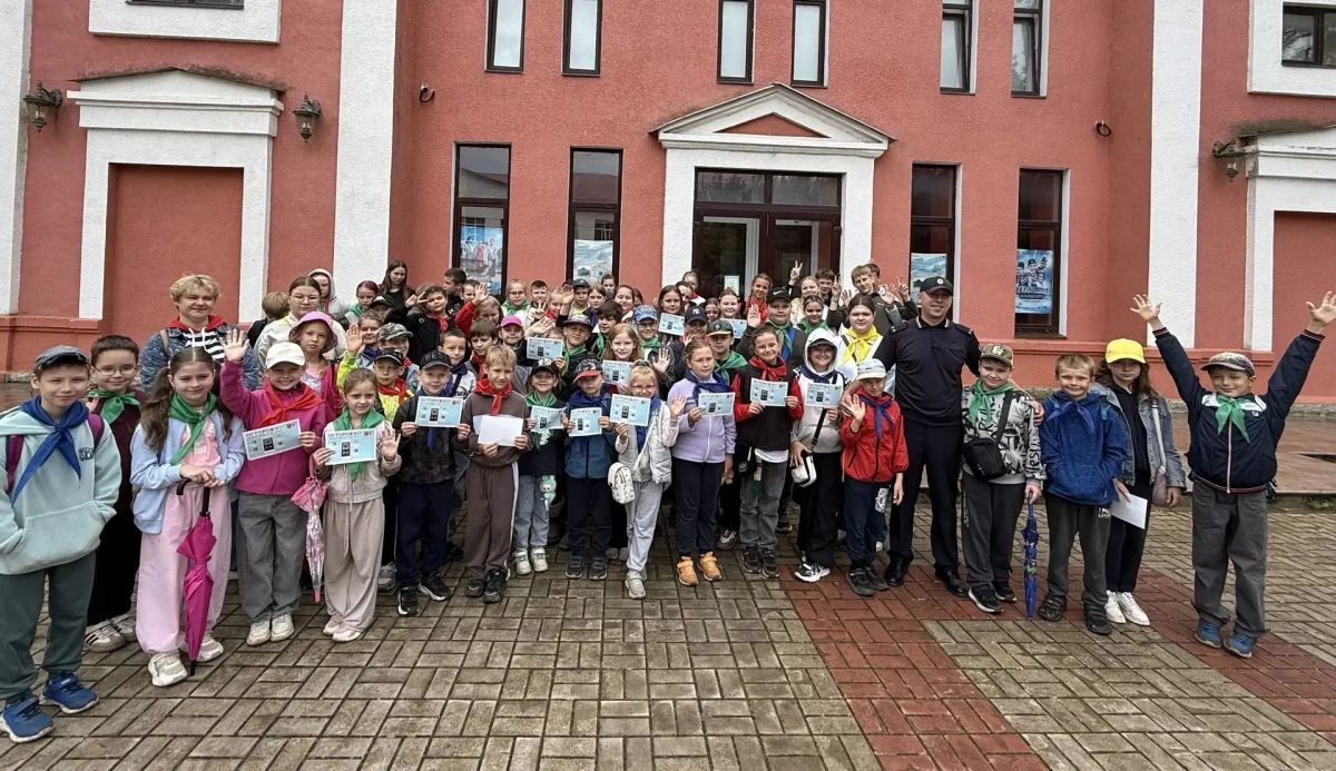 В ДЕТСКОМ ЛАГЕРЕ «БРИГАНТИНА» ПОБЫВАЛИ СОТРУДНИКИ ПОЛИЦИИ И ЧЛЕНЫ ОБЩЕСТВЕННОГО СОВЕТА В ДЕТСКОМ ЛАГЕРЕ «БРИГАНТИНА» ПОБЫВАЛИ СОТРУДНИКИ ПОЛИЦИИ И ЧЛЕНЫ ОБЩЕСТВЕННОГО СОВЕТА
