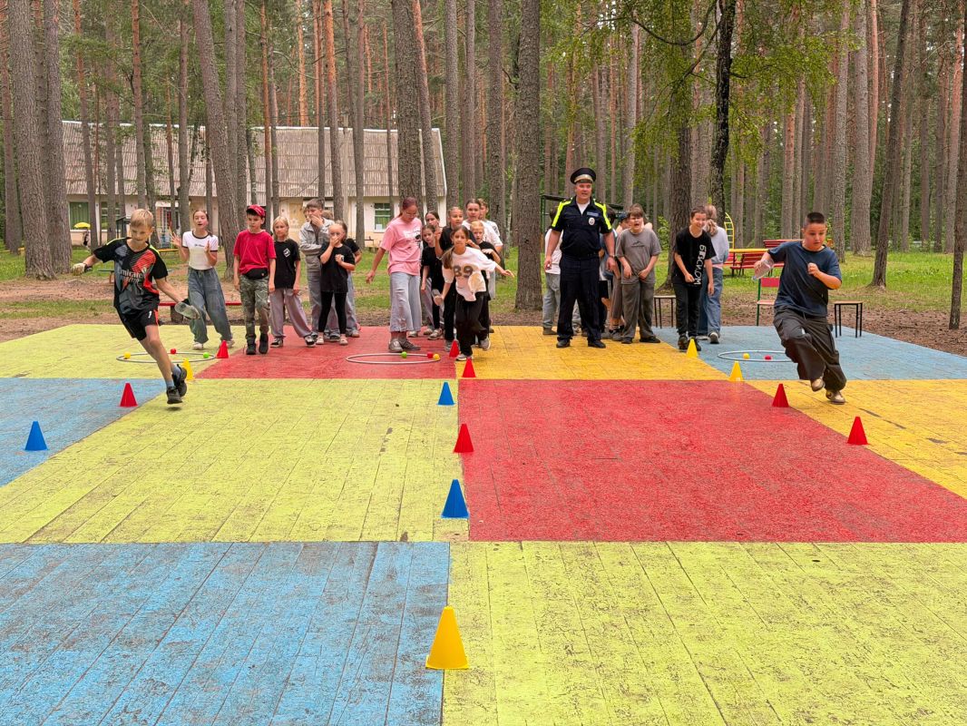 Знания против риска: в. «Ровеснике» прошел турнир по пешеходной грамотности Знания против риска: в. «Ровеснике» прошел турнир по пешеходной грамотности