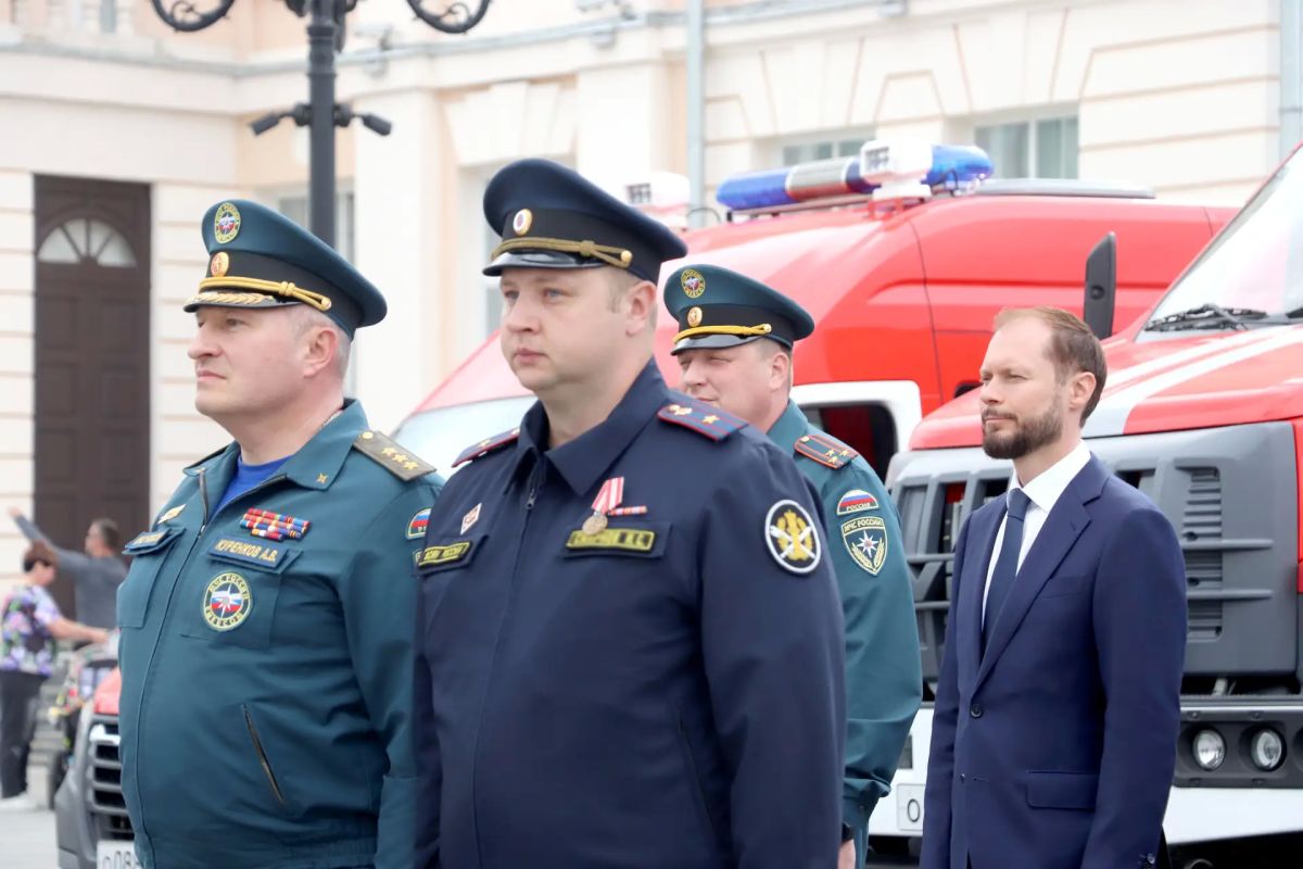 Глава МЧС России вручил сотруднику ИК-4 УФСИН России по Тверской области медаль «За спасение на пожаре» Глава МЧС России вручил сотруднику ИК-4 УФСИН России по Тверской области медаль «За спасение на пожаре»