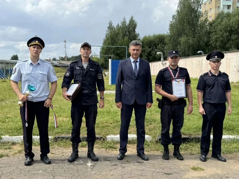 СОРЕВНОВАНИЯ НА ПОЛОСЕ ПРЕПЯТСТВИЙ ПРОВЕЛИ ПОЛИЦЕЙСКИЕ В ТВЕРИ СОРЕВНОВАНИЯ НА ПОЛОСЕ ПРЕПЯТСТВИЙ ПРОВЕЛИ ПОЛИЦЕЙСКИЕ В ТВЕРИ