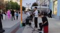 На Трехсвятской в Твери начинающий врач спел о любви и мечте