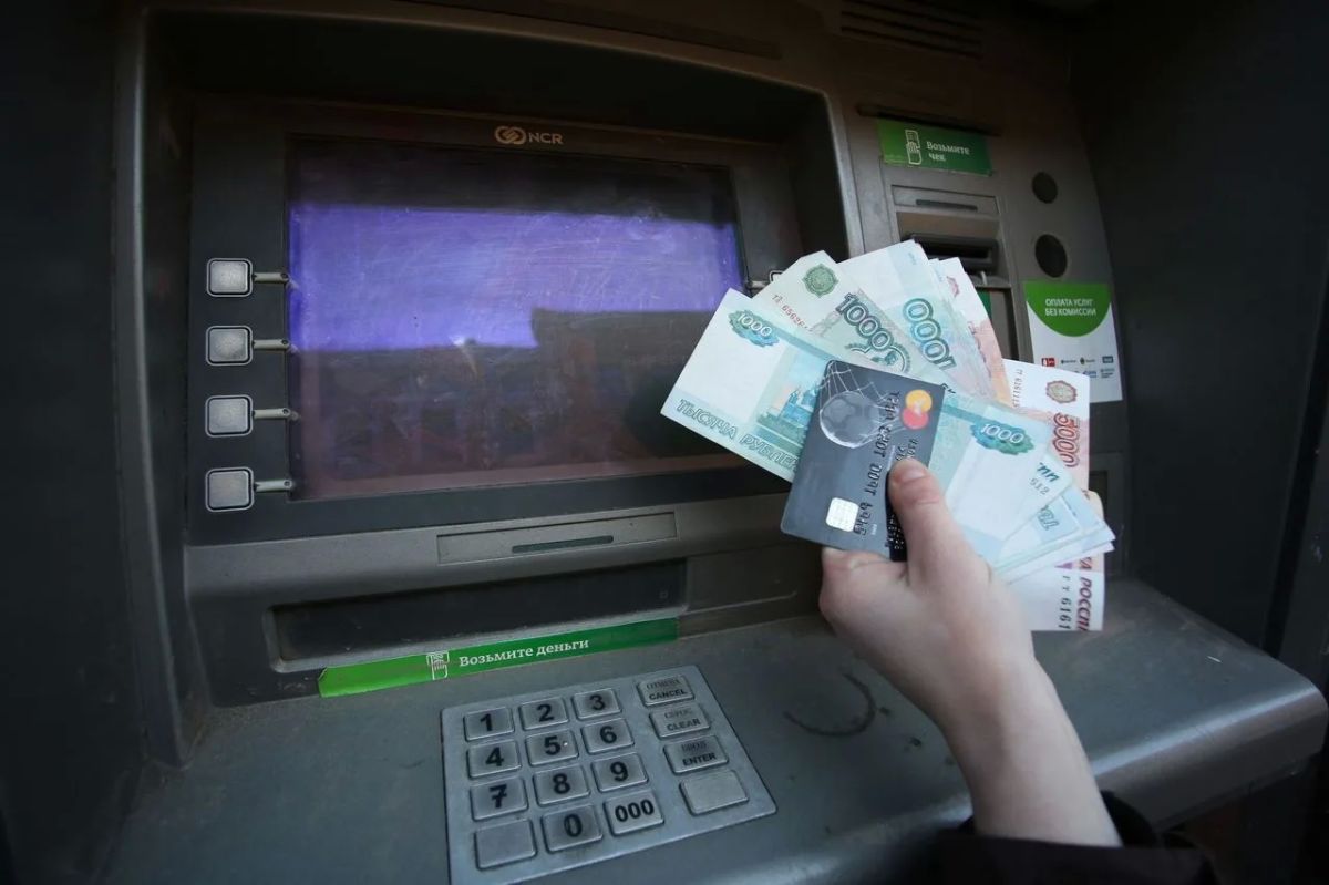 В ВЫШНЕМ ВОЛОЧКЕ МУЖЧИНА ОФОРМИЛ КРЕДИТЫ НА БЫВШУЮ СУПРУГУ, НАХОДЯЩУЮСЯ В ДЕКРЕТЕ