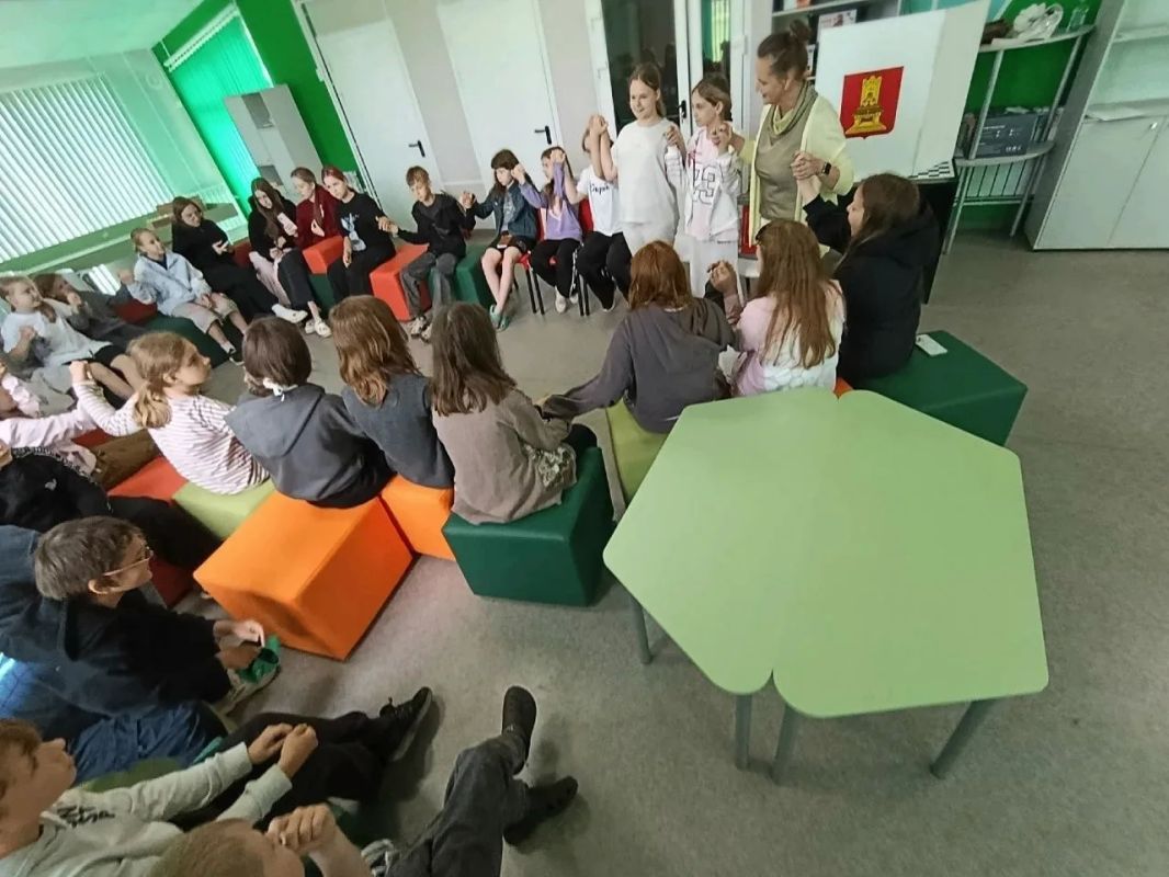 Территориальные избирательные комиссии Тверской области продолжают летнюю просветительскую работу с юными избирателями Территориальные избирательные комиссии Тверской области продолжают летнюю просветительскую работу с юными избирателями