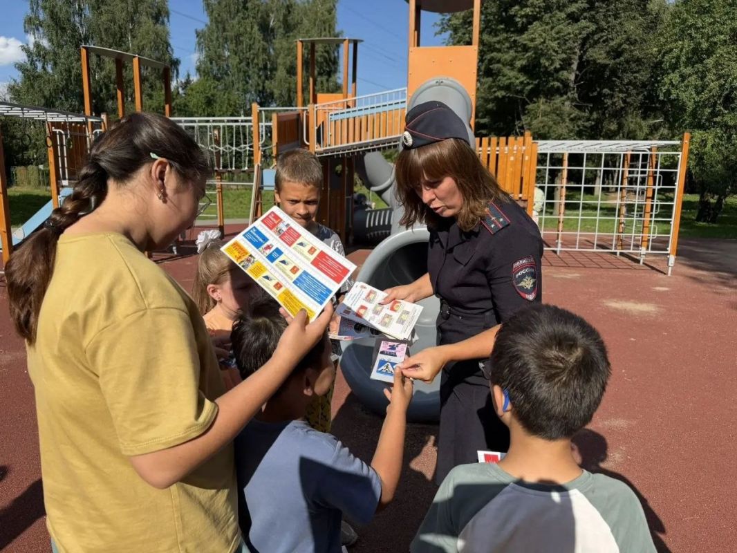 Безопасное лето в парке: Тверские автоинспекторы провели яркую и полезную акцию для школьников Безопасное лето в парке: Тверские автоинспекторы провели яркую и полезную акцию для школьников