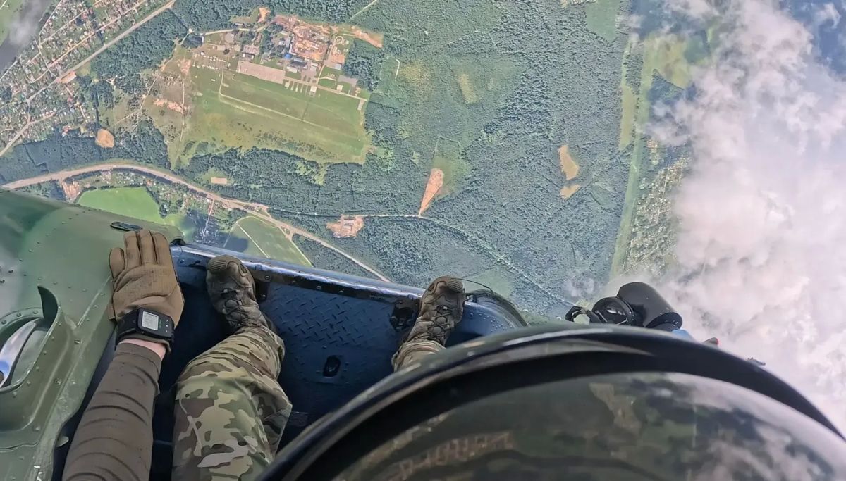 Бойцы сводного подразделения специального назначения Оперативного штаба Верхневолжья отработали навыки воздушно-десантной и тактической подготовки Бойцы сводного подразделения специального назначения Оперативного штаба Верхневолжья отработали навыки воздушно-десантной и тактической подготовки