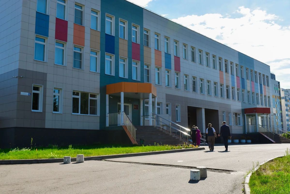 Во всех районах города проверяют готовность школ к новому учебному году