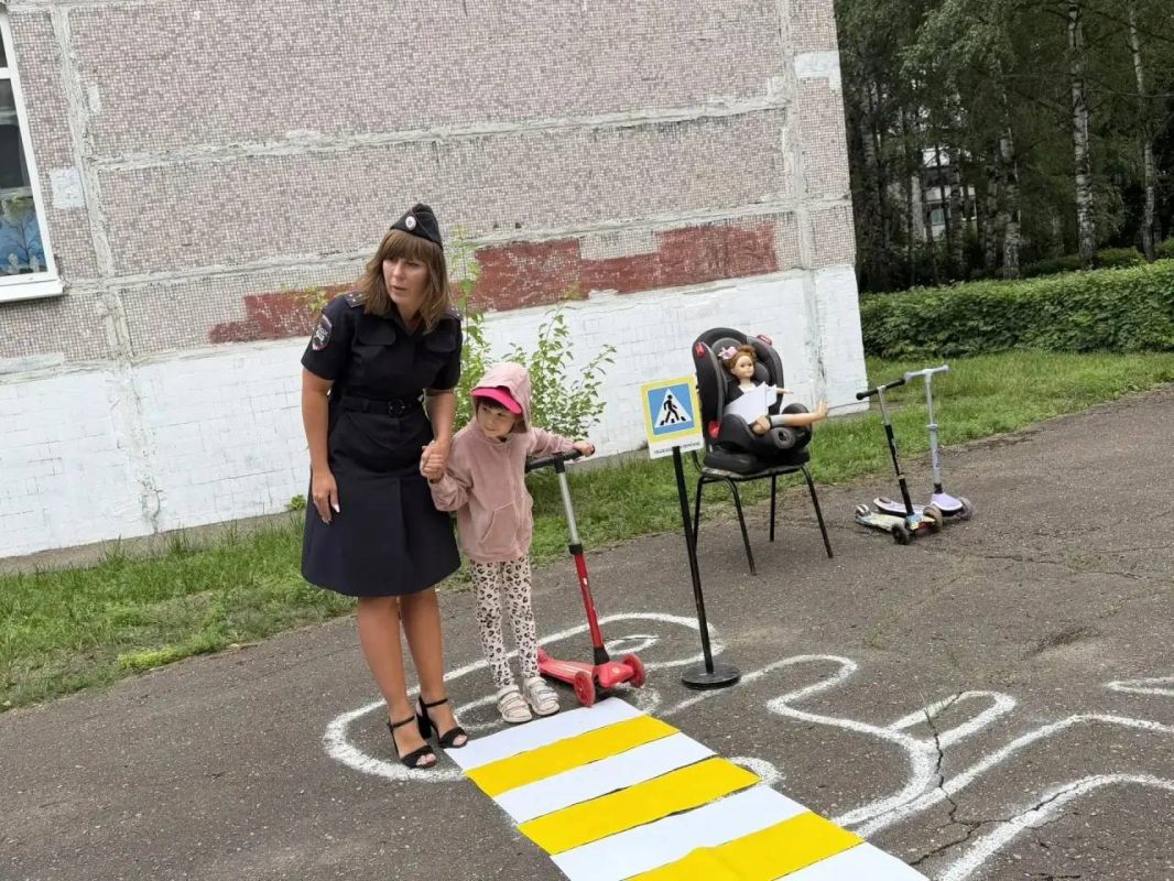 «Я соблюдаю ПДД!»: тверские автоинспекторы устроили дорожный праздник для малышей из детского сада № 55 «Я соблюдаю ПДД!»: тверские автоинспекторы устроили дорожный праздник для малышей из детского сада № 55
