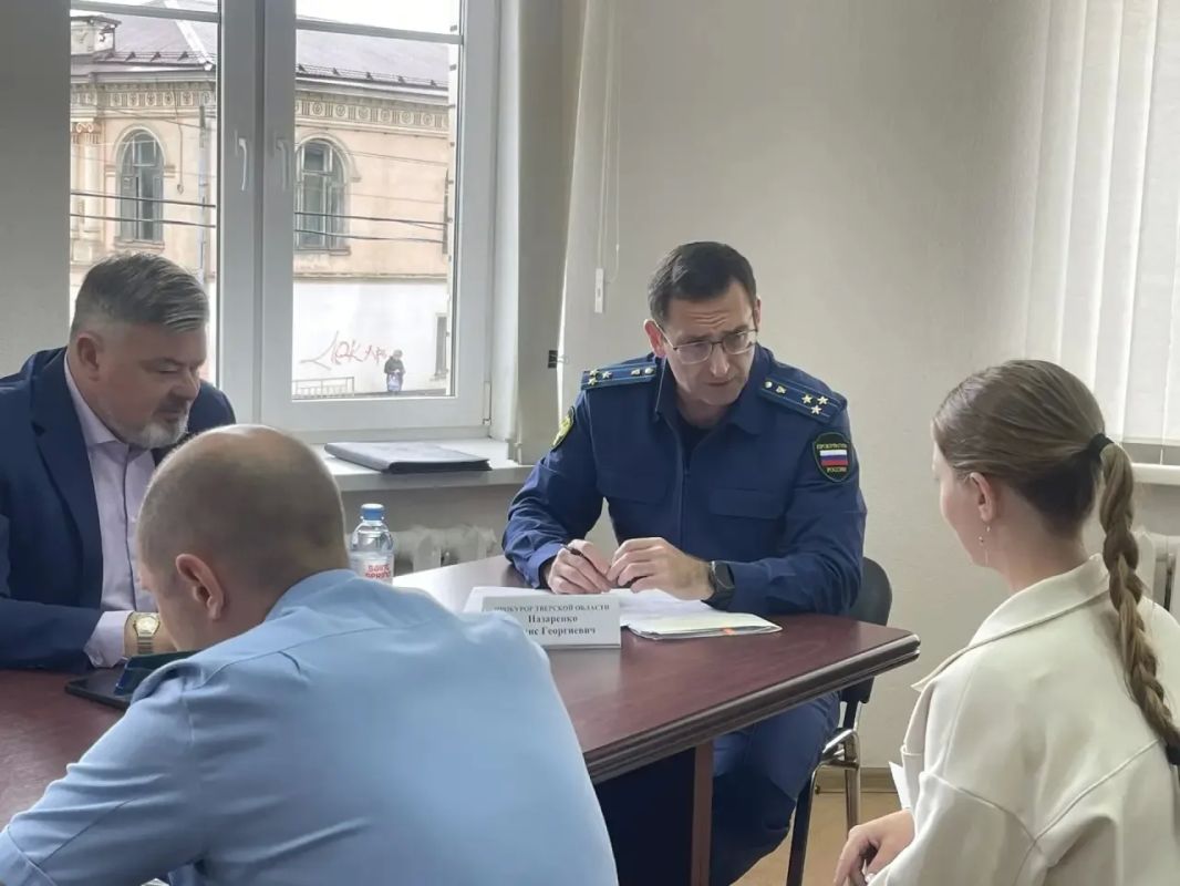 Прокурор Тверской области Денис Назаренко посетил с рабочим визитом Кимрский муниципальный округ Прокурор Тверской области Денис Назаренко посетил с рабочим визитом Кимрский муниципальный округ